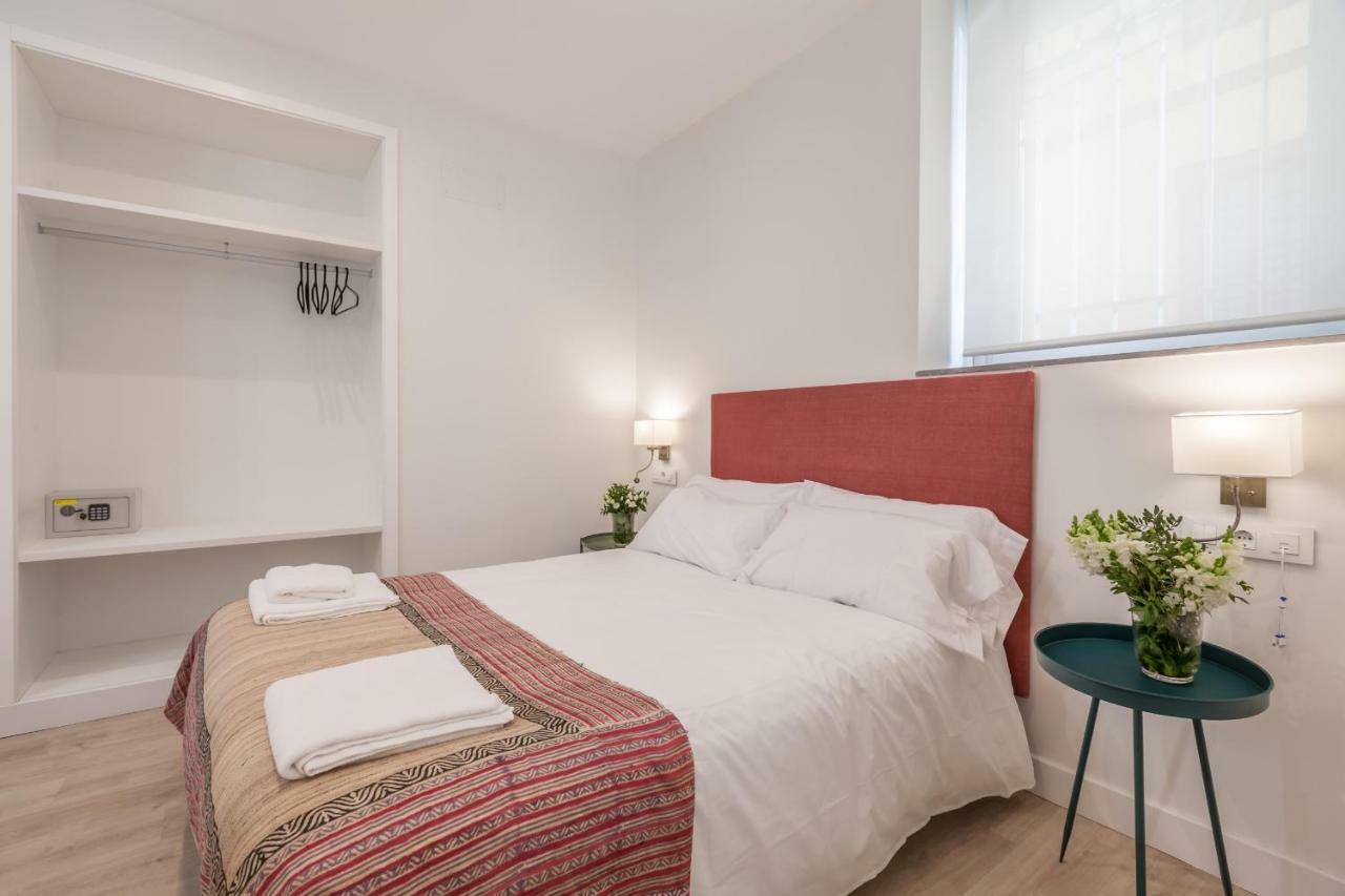 Apartamentos Rg Suites Jardines De Murillo 세비야 외부 사진